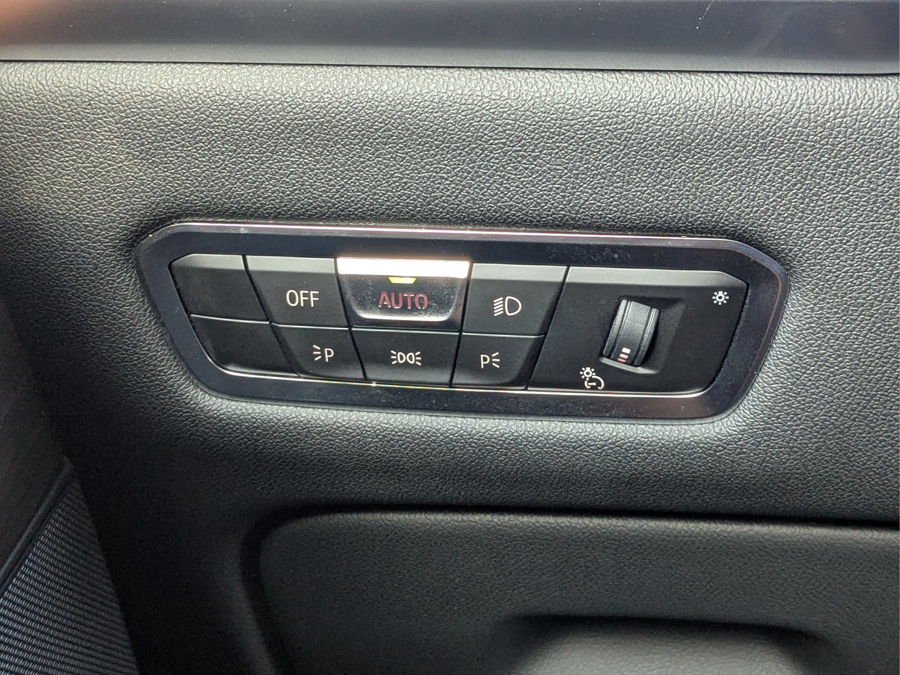 Used 2023 Skyscraper Grey Metallic BMW xDrive40i image 22