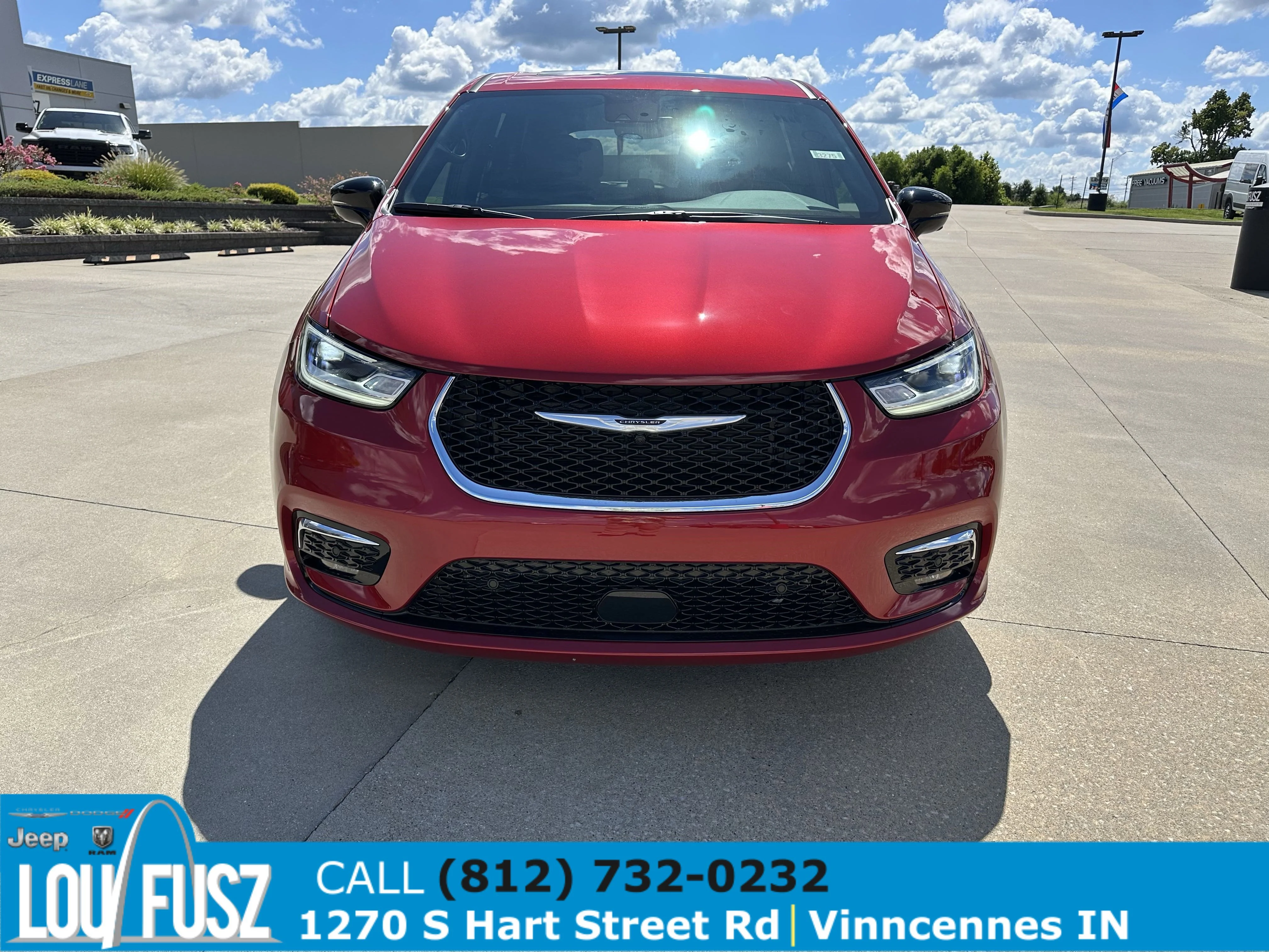 New 2026 Red Hot Pearl-Coat Exterior Paint Chrysler Select image 7