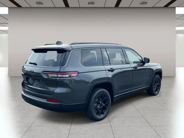 New 2026 Baltic Gray Metallic Clear-Coat Exterior Paint Jeep Altitude image 3