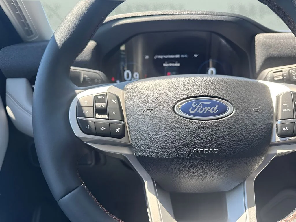 Used 2025 Black Ford Active image 13