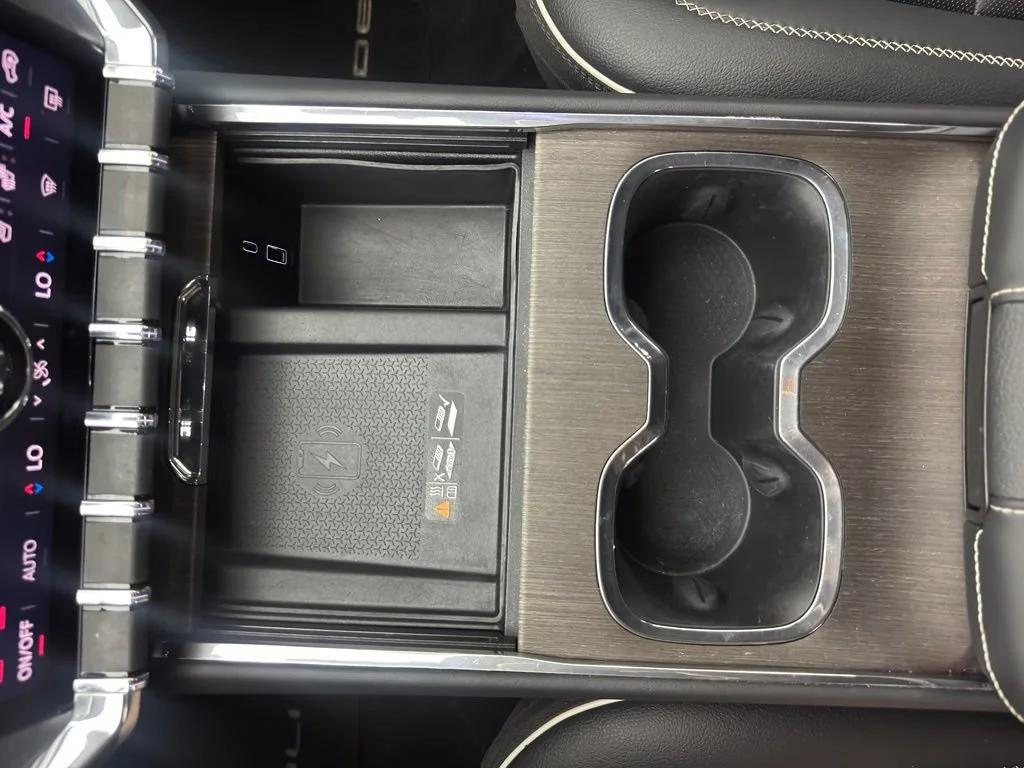 Used 2024 Ebony Twilight Metallic GMC Denali image 33