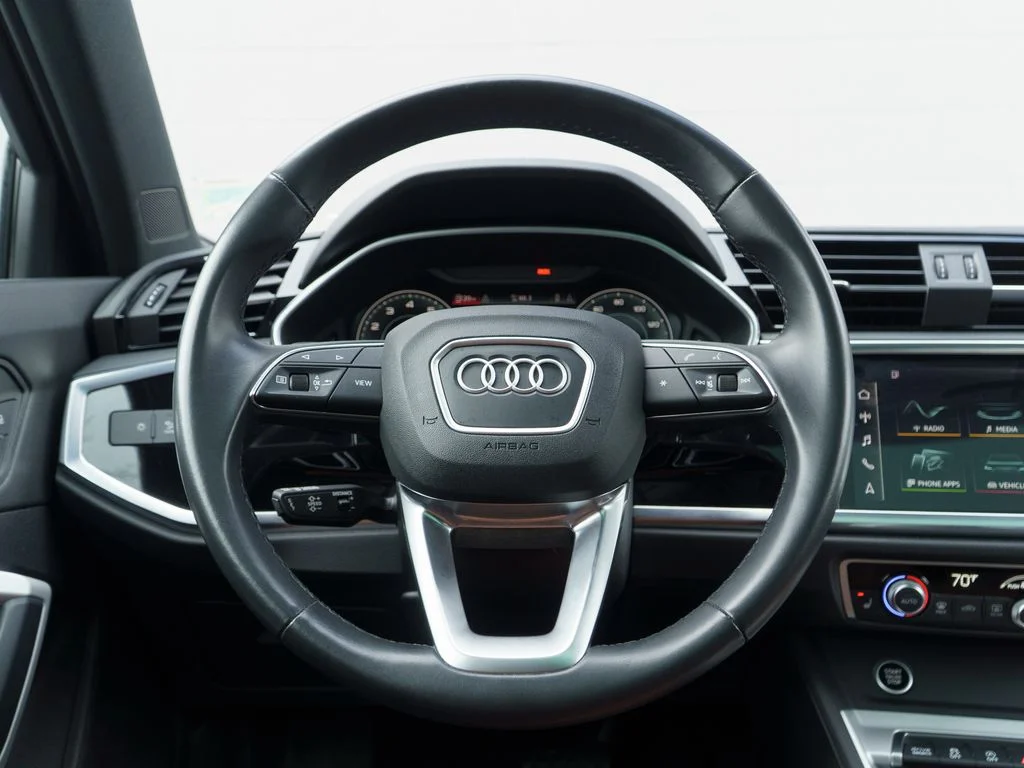 Used 2022  Audi  image 21