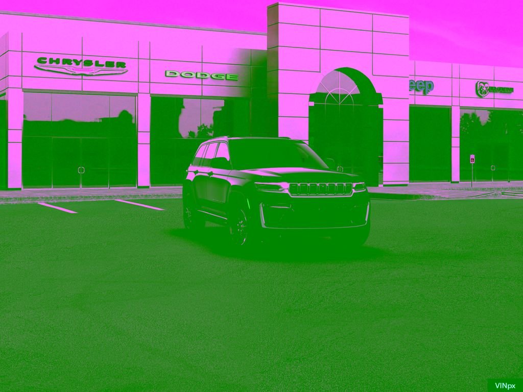 New 2026 Diamond Black Crystal Pearl-Coat Exterior Paint Jeep Limited Reserve image 16
