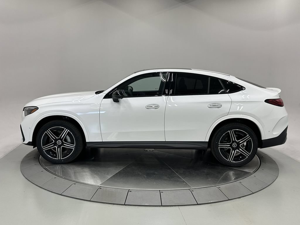 New 2026 MANUFAKTUR Moonlight White Metallic Mercedes-Benz GLC 300 image 5