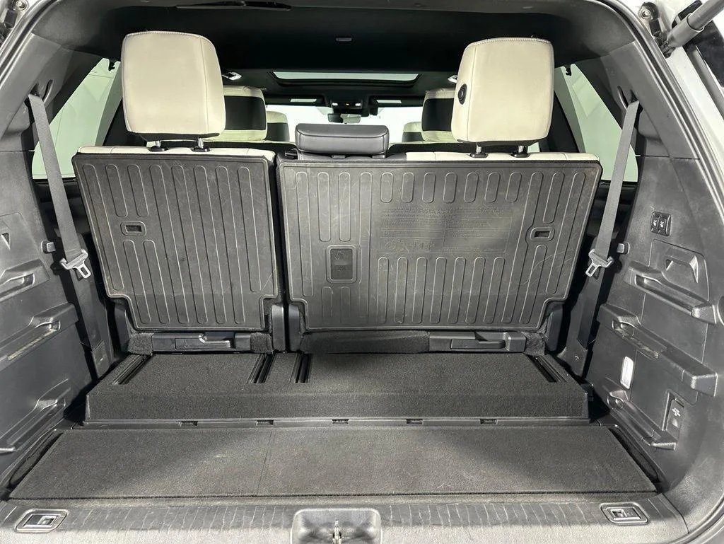 Used 2024 Pearl Toyota Capstone image 32
