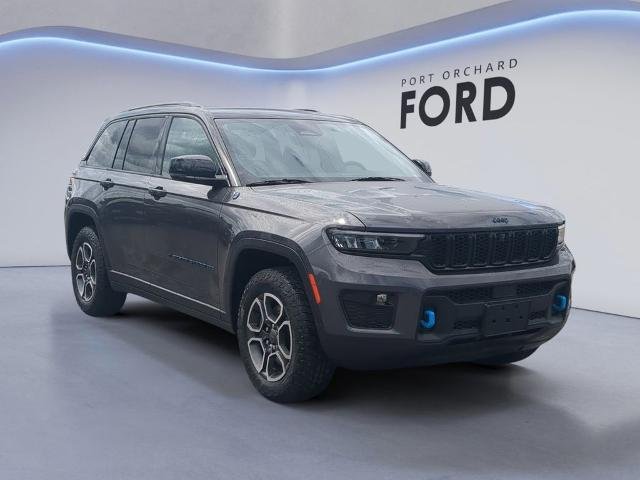 Used 2023 Metallic Jeep  image 9