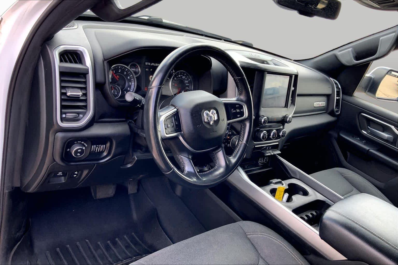 Used 2019 Bright White Clearcoat Ram Big Horn/Lone Star image 17