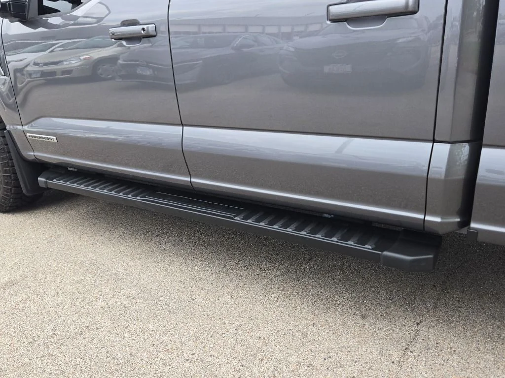 Used 2023 Gray Ford XLT image 18
