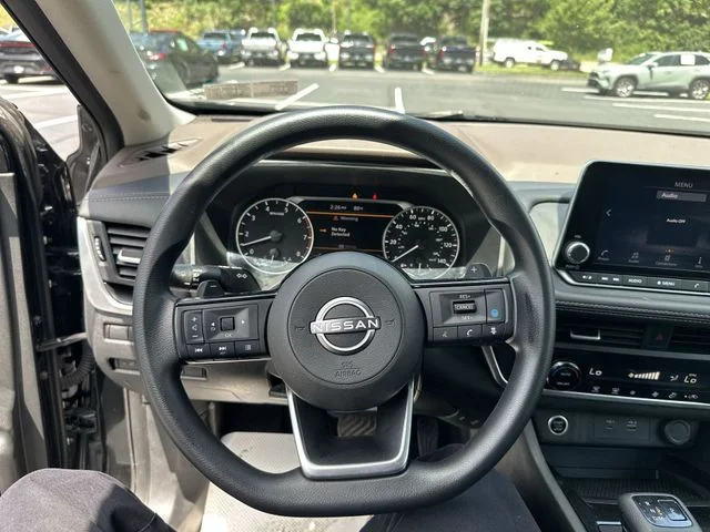 Used 2023 Black Nissan SV image 13