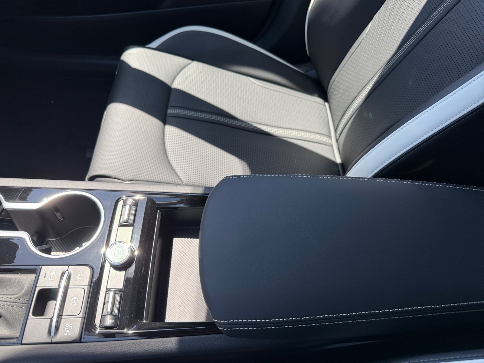 New 2026 Yacht Blue Kia GT-Line FWD image 14