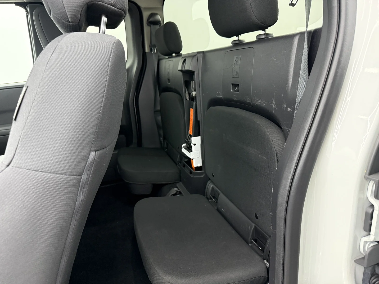 Used 2024 Glacier White Nissan S king cab 4x2 image 9