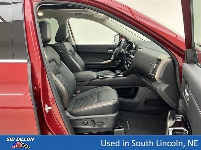 Used 2024 Scarlet Ember Nissan Platinum image 26