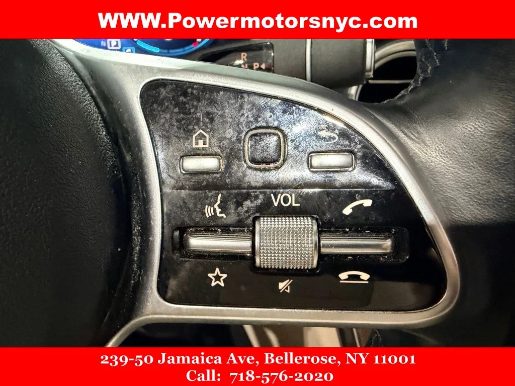 Used 2021 White Mercedes-Benz C 300 image 32