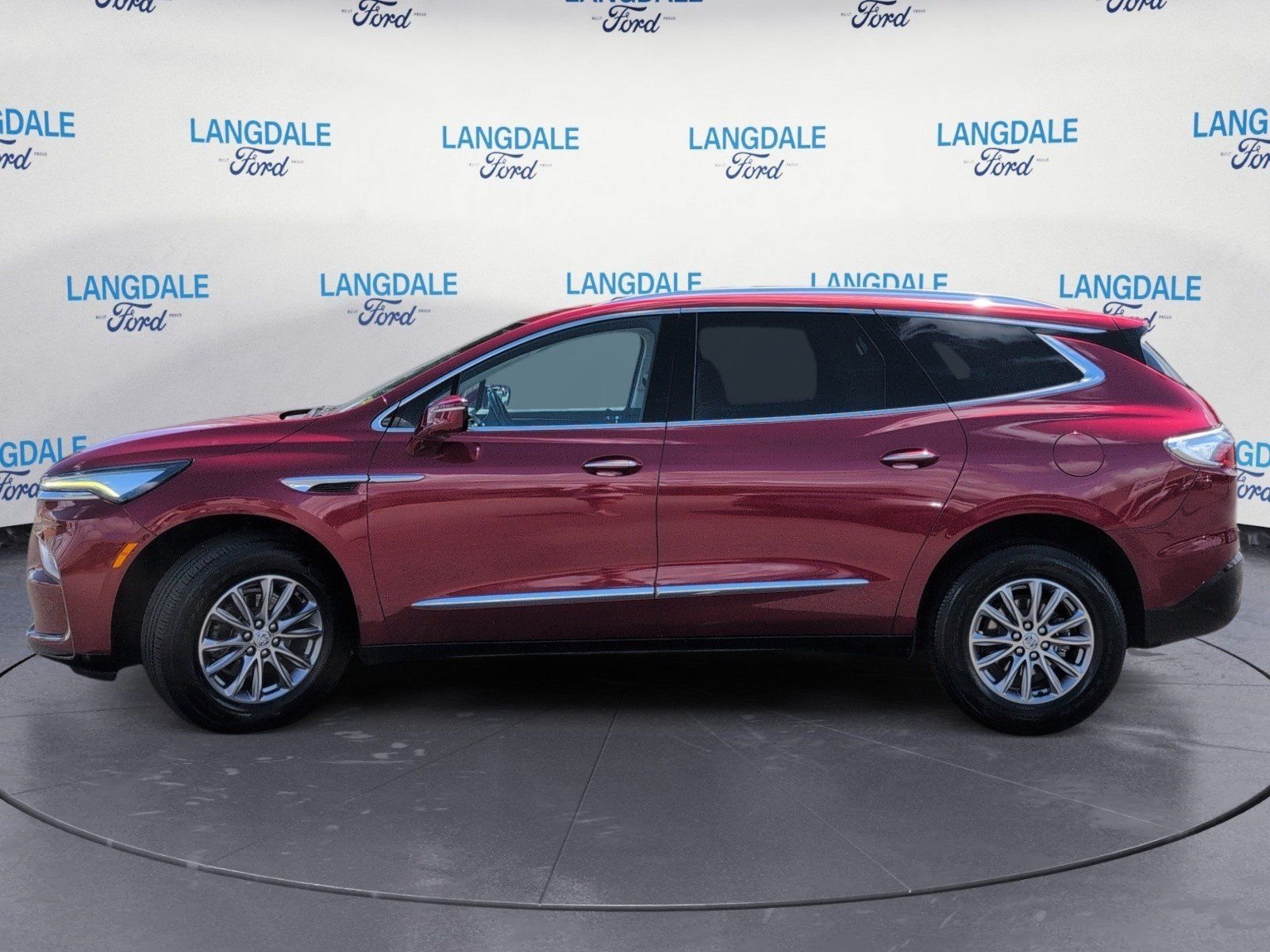Used 2023 Cherry Red Buick Essence image 10