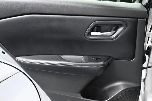Used 2025 Silver Nissan SV image 9