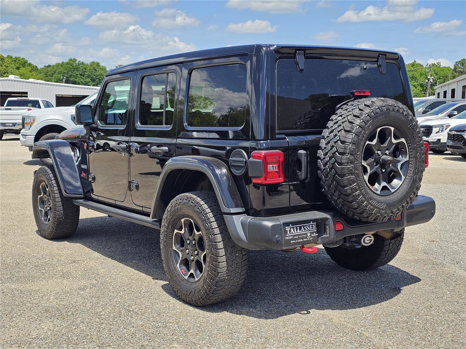 Certified Used 2020 Black Clearcoat Jeep Recon image 14