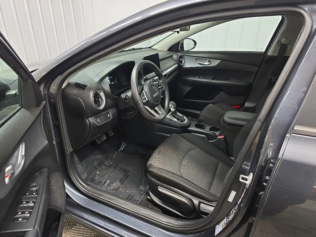 Used 2023 Gray Kia LXS image 28