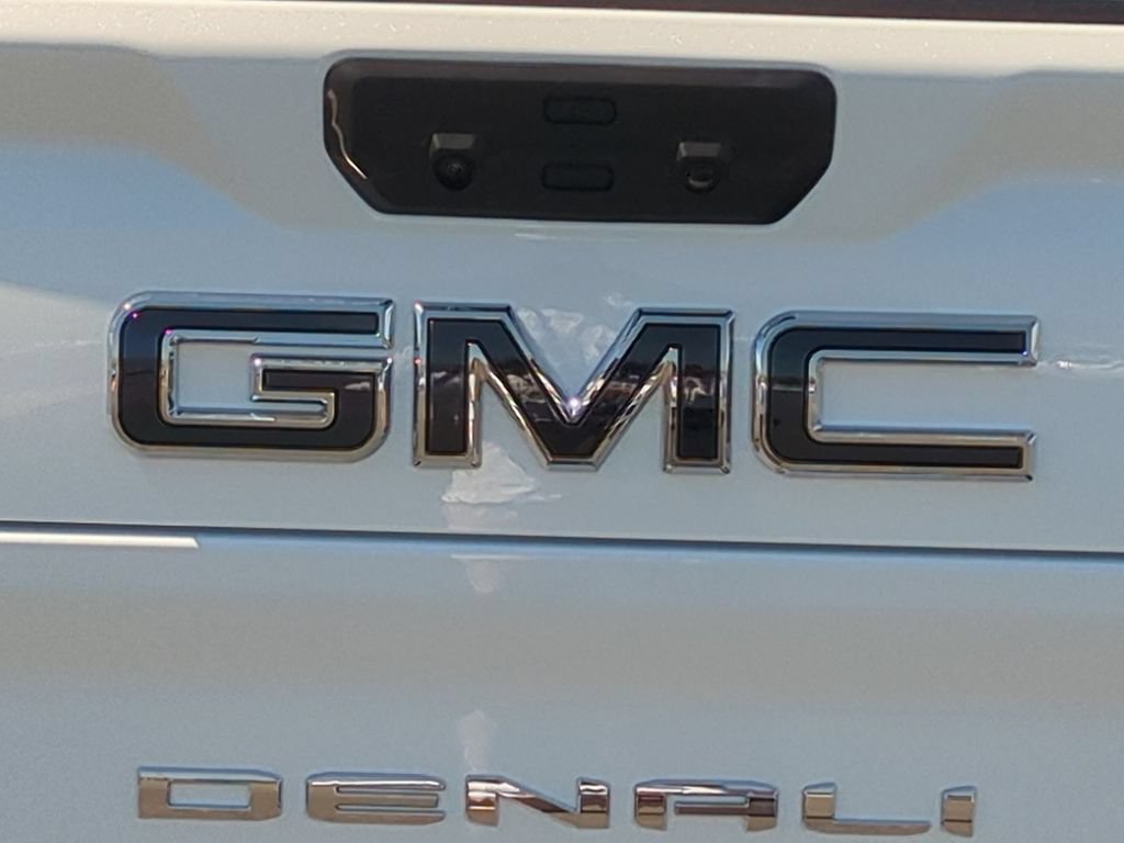 New 2026 Glacier White Tricoat GMC Denali Ultimate image 31