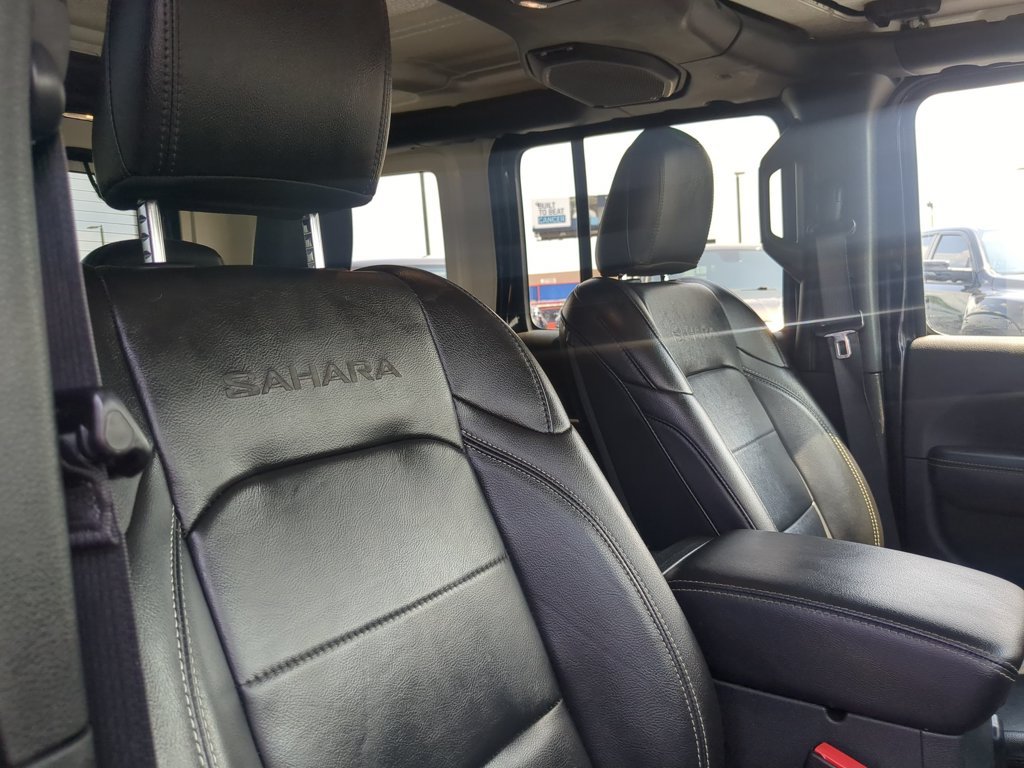 Used 2022 Black Clearcoat Jeep Unlimited Sahara image 27