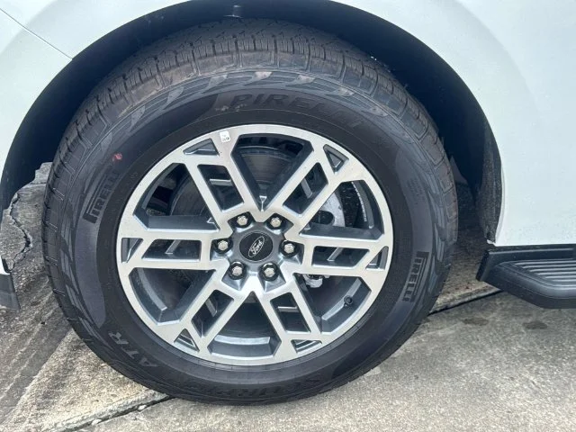 New 2026 Star White Metallic Tri-Coat Ford Active image 34