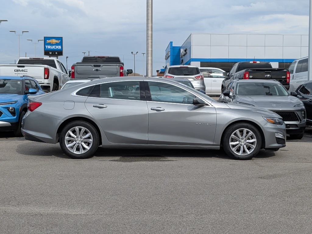 Used 2023 Chevrolet Malibu 1LT with VIN 1G1ZD5ST4PF140181 for sale in Kansas City