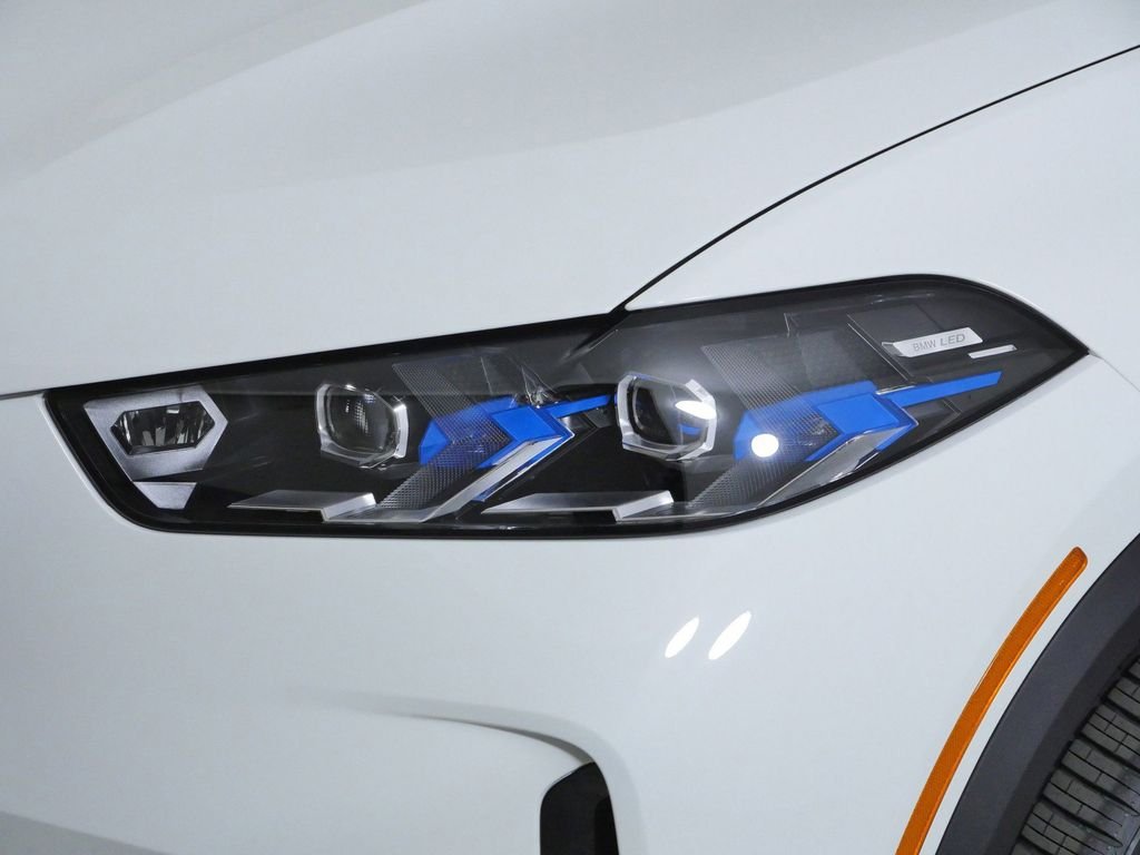 Used 2026 Alpine White BMW xDrive50e image 4