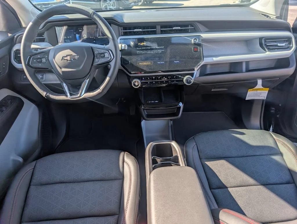 2027 Chevrolet Bolt RS - Photo 9