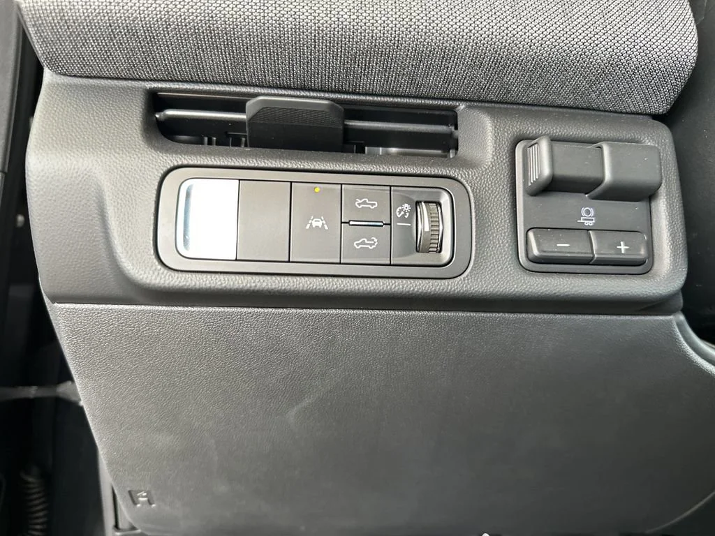 2026 GMC Sierra EV Elevation - Photo 19