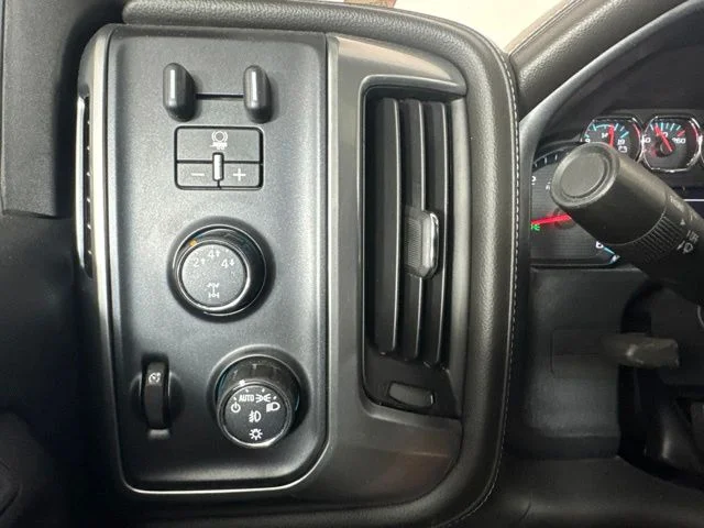 Used 2016 White Chevrolet LTZ image 19