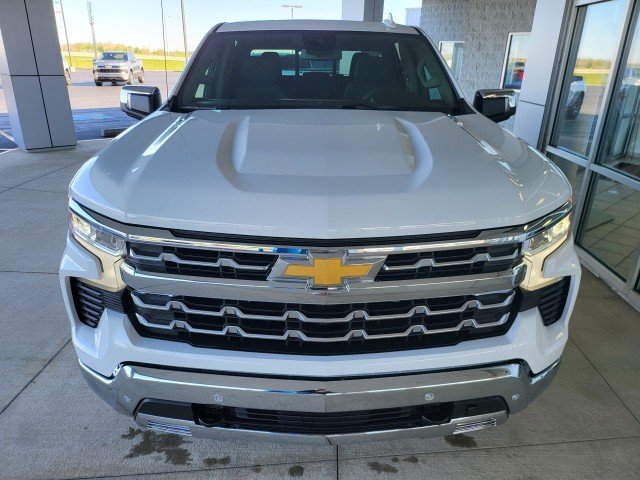 New 2026 Summit White Chevrolet LTZ image 10