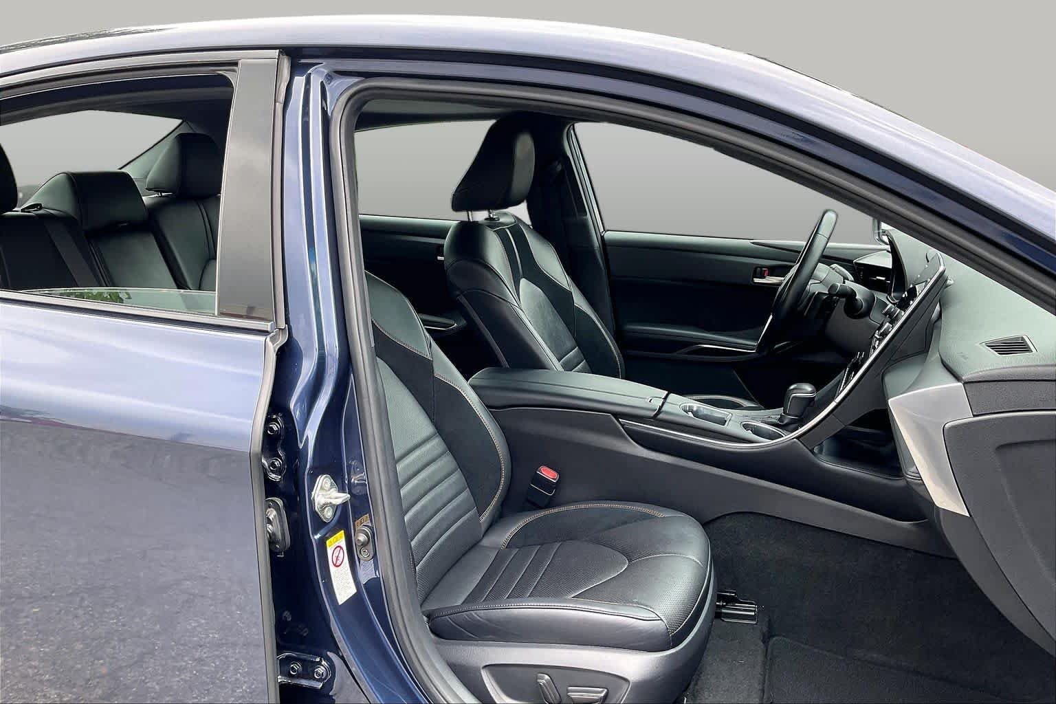 Used 2019 Parisian Night Pearl Toyota XSE image 8