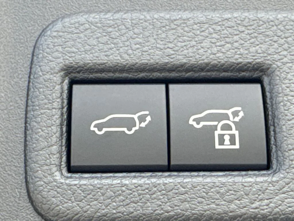 New 2026 Wind Chill Pearl Toyota XLE image 19