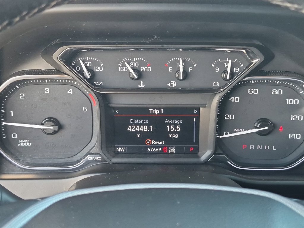 Used 2021 White GMC SLT image 18