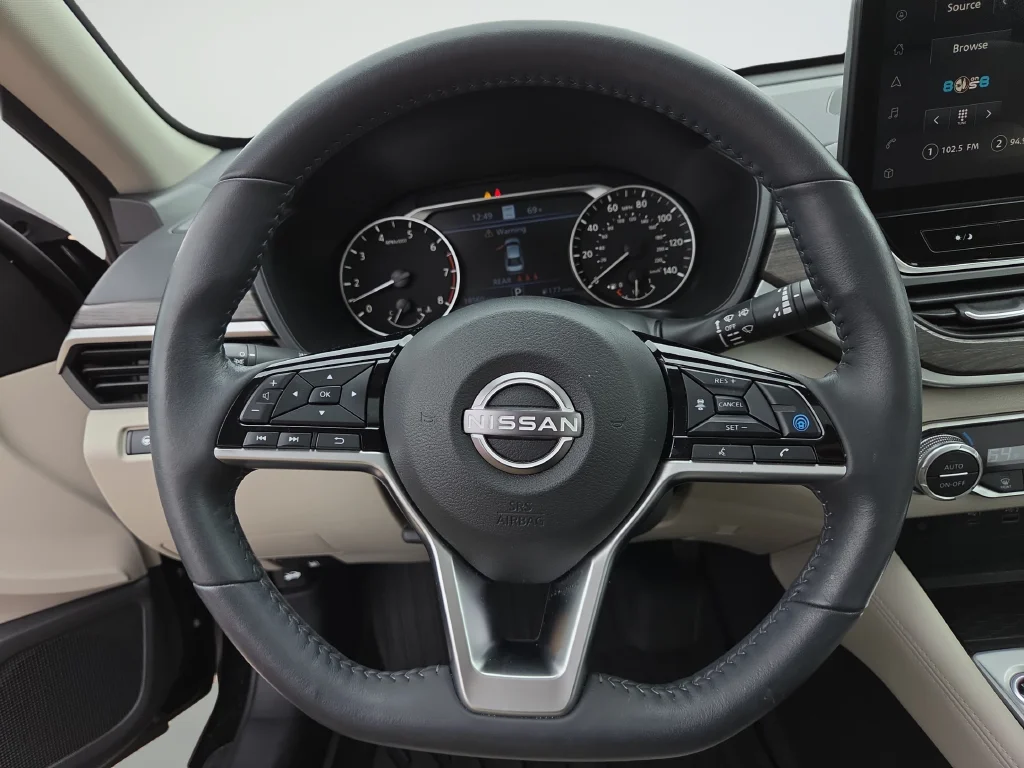 Used 2024 Black Nissan 2.5 SL image 28