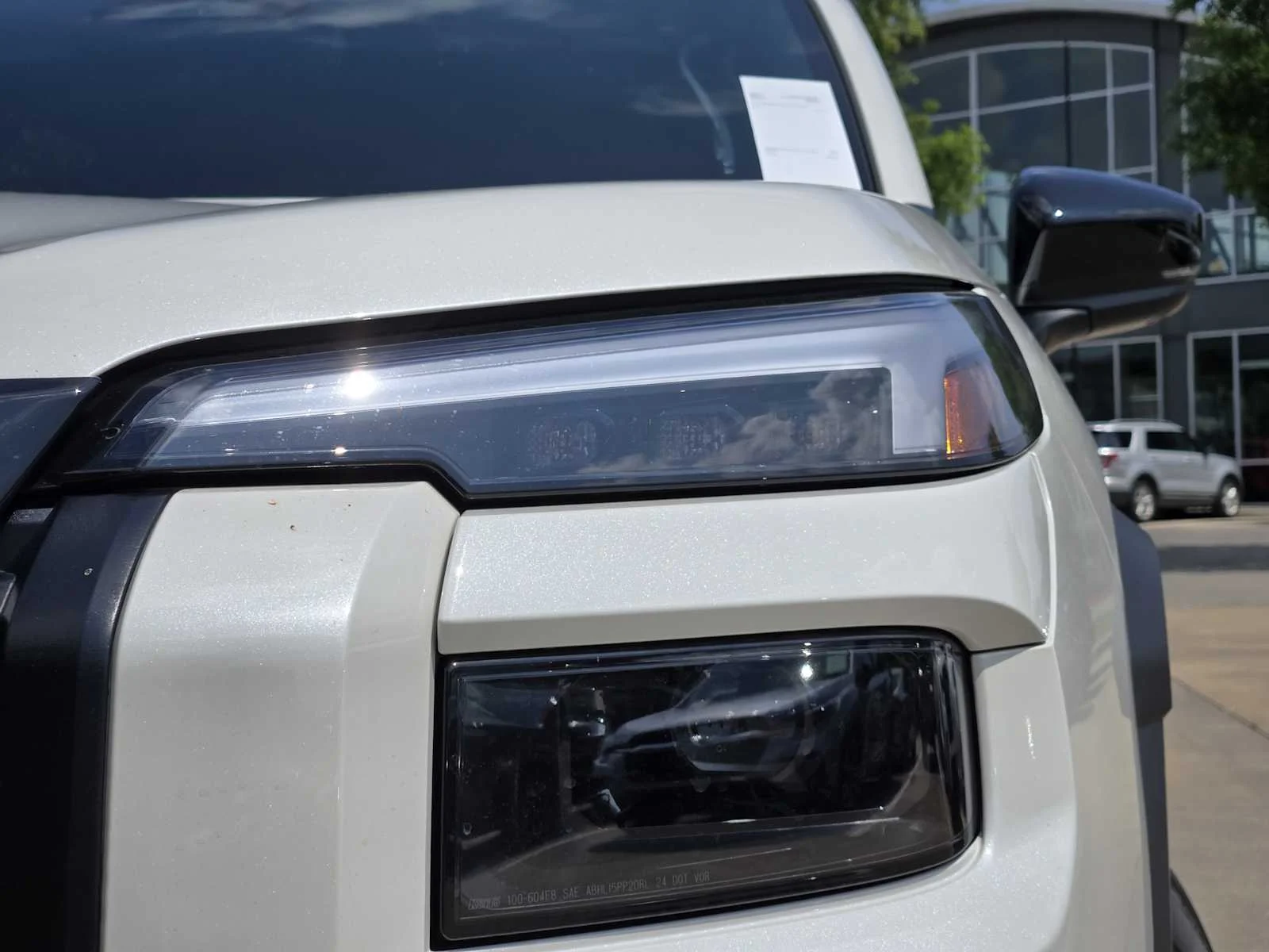 New 2026 CRYSTAL WHITE PEARL Subaru Limited image 5
