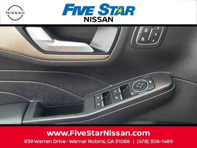 Used 2021 Gray Ford SEL image 31