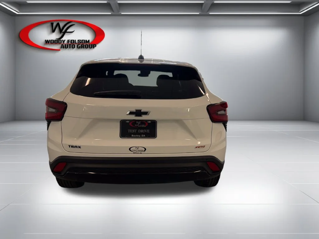 New 2026 Summit White Chevrolet 1RS image 6