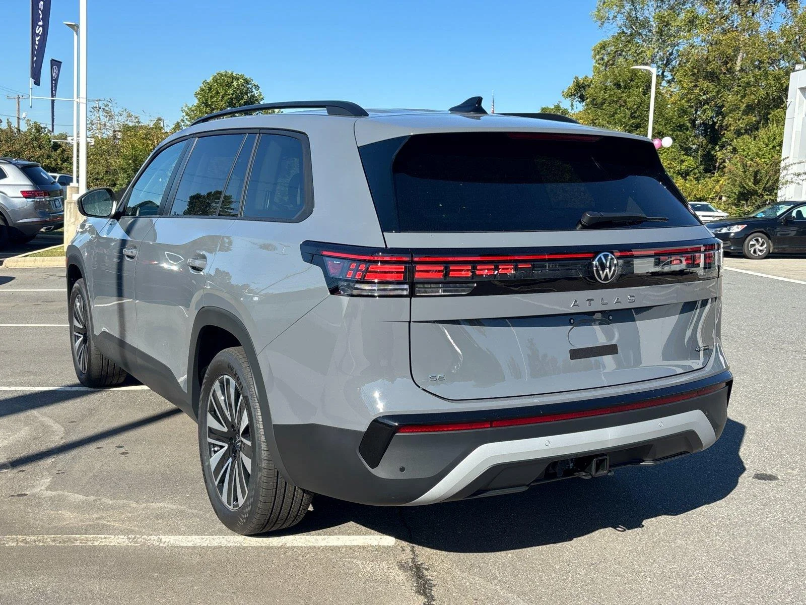 New 2027 Pure Gray Volkswagen SE w/Technology image 3