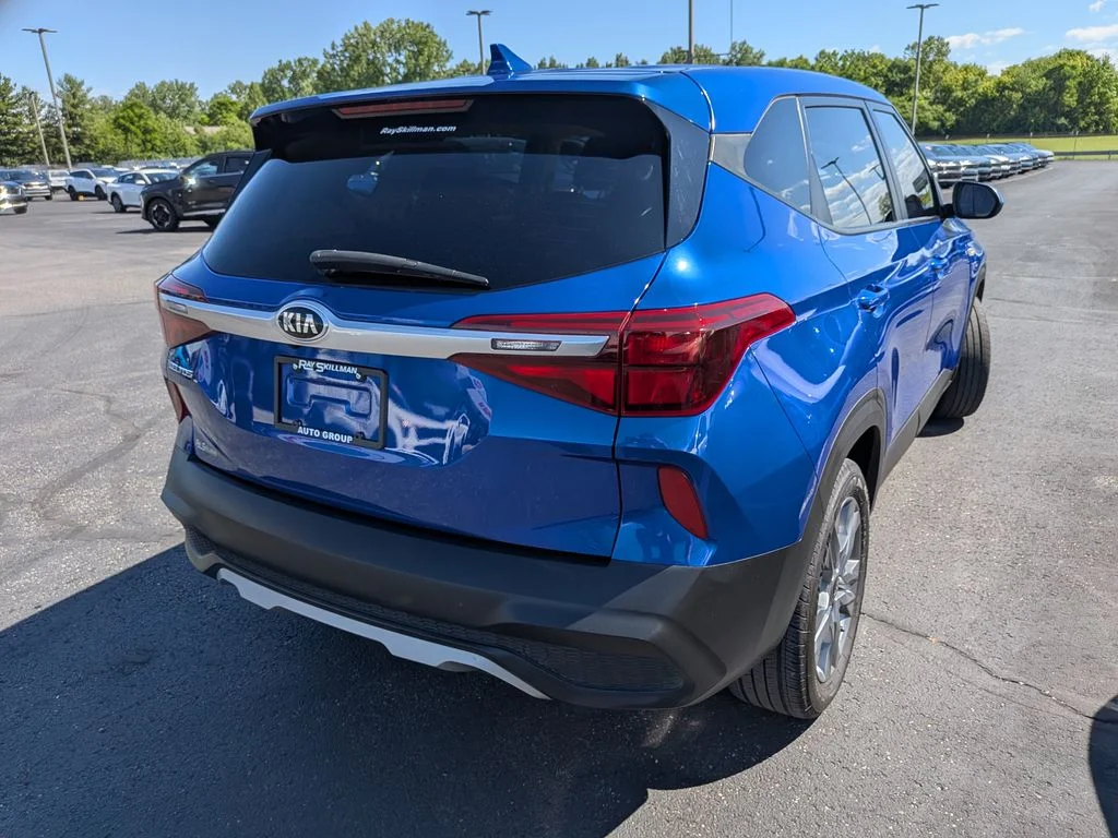 Used 2021 Blue Kia LX image 7