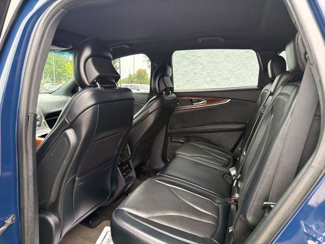 Used 2019 Blue Lincoln Reserve image 15