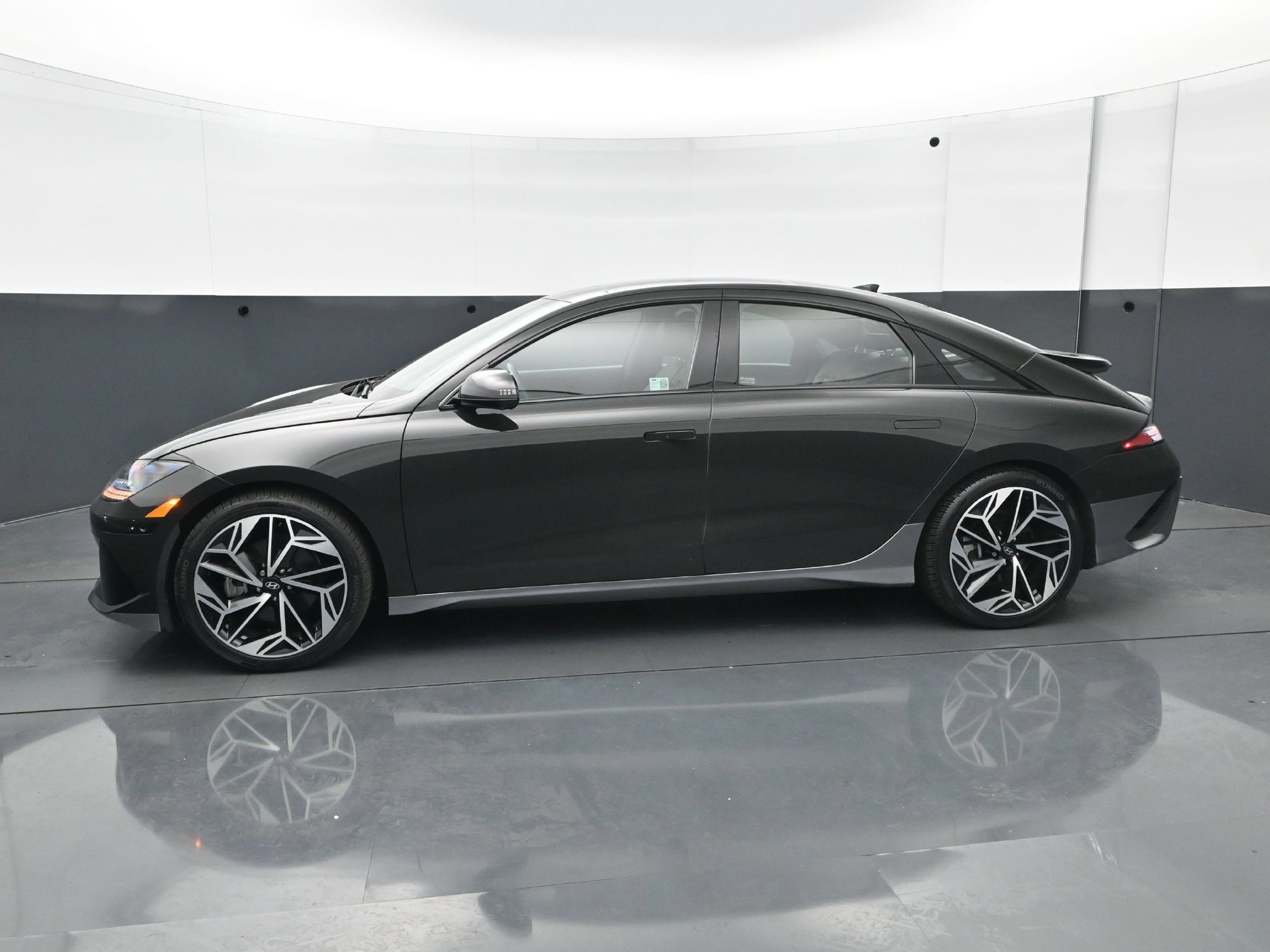 Used 2024 Hyundai IONIQ 6 Limited with VIN KMHM54AC4RA055976 for sale in Minneapolis, Minnesota