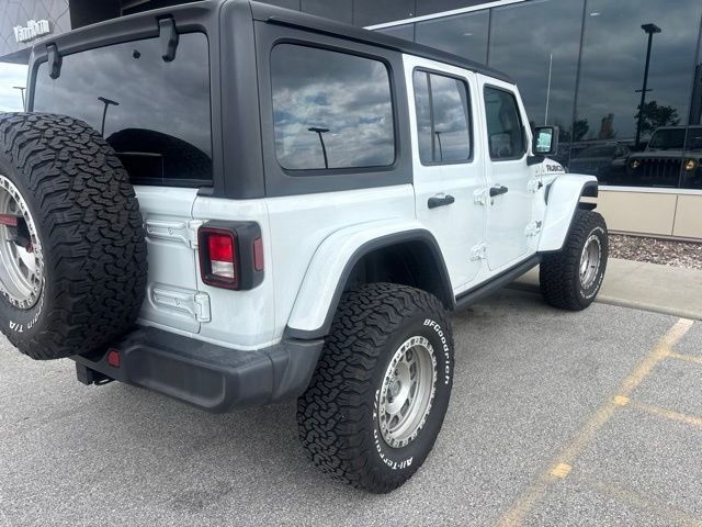 Used 2018 Bright White Clearcoat Jeep Unlimited Rubicon image 7