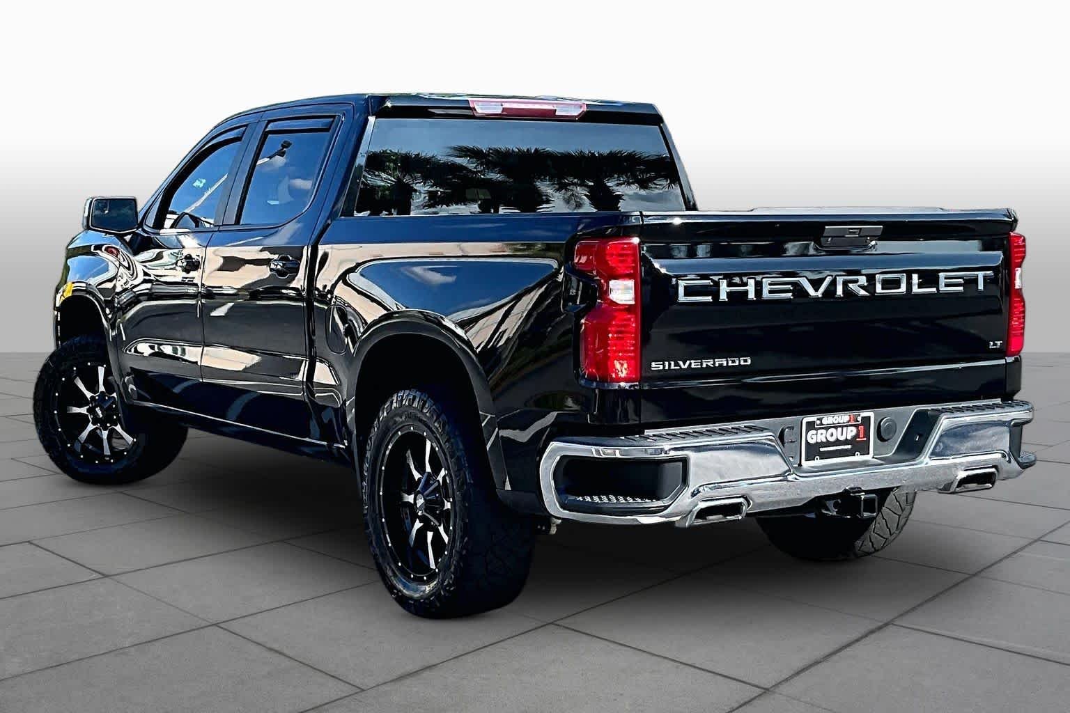 Used 2021 Black Chevrolet LT image 12
