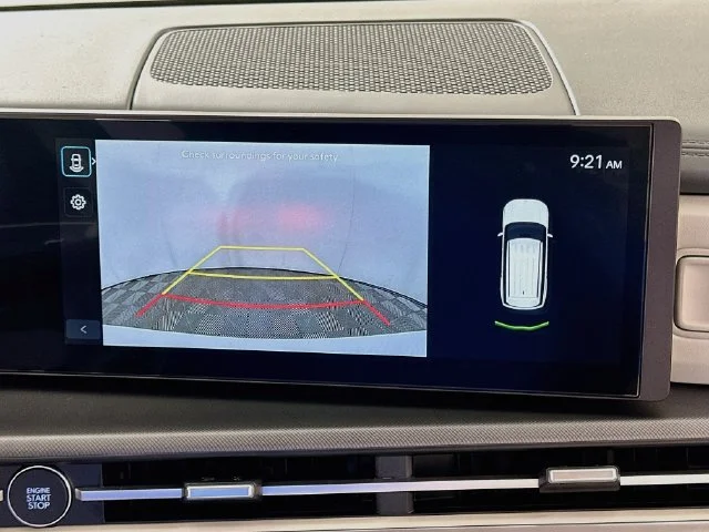 New 2027 White Hyundai SE image 16