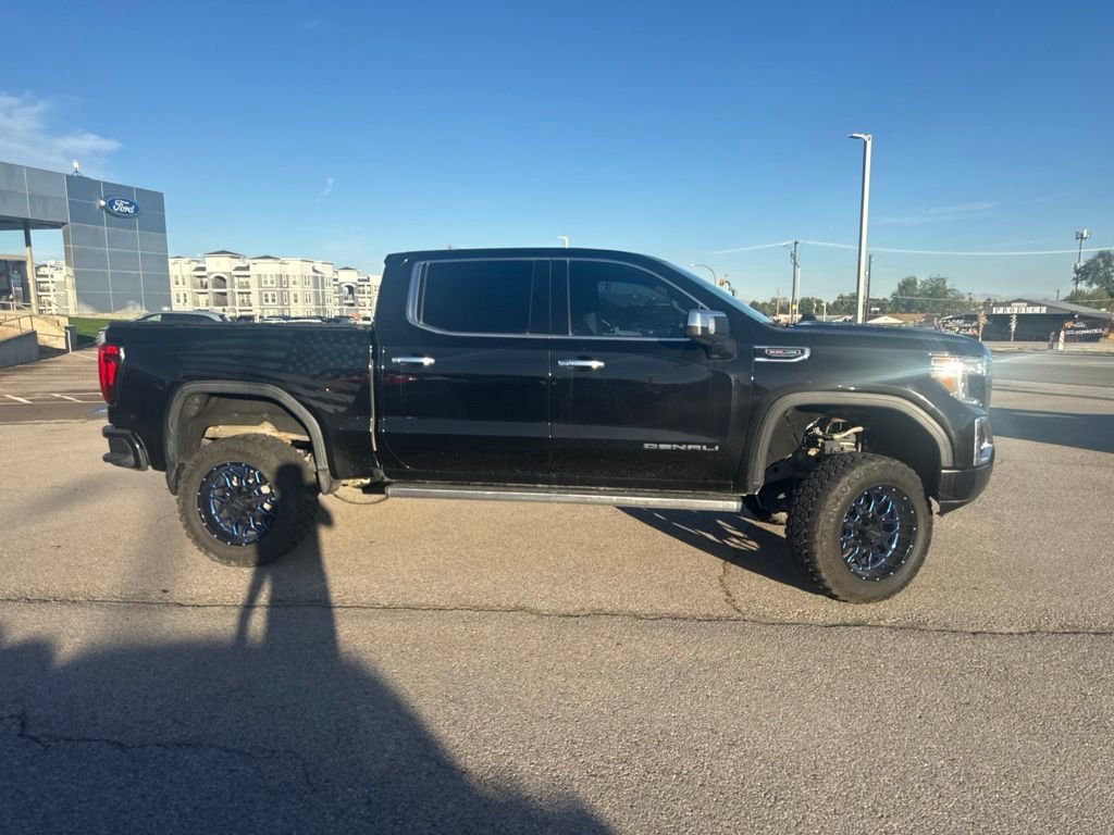 Used 2019 Onyx Black GMC Denali image 3