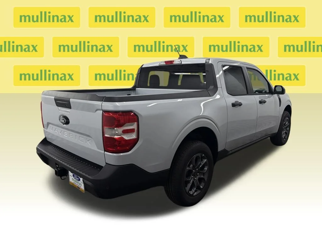 New 2026 White Ford XLT image 3