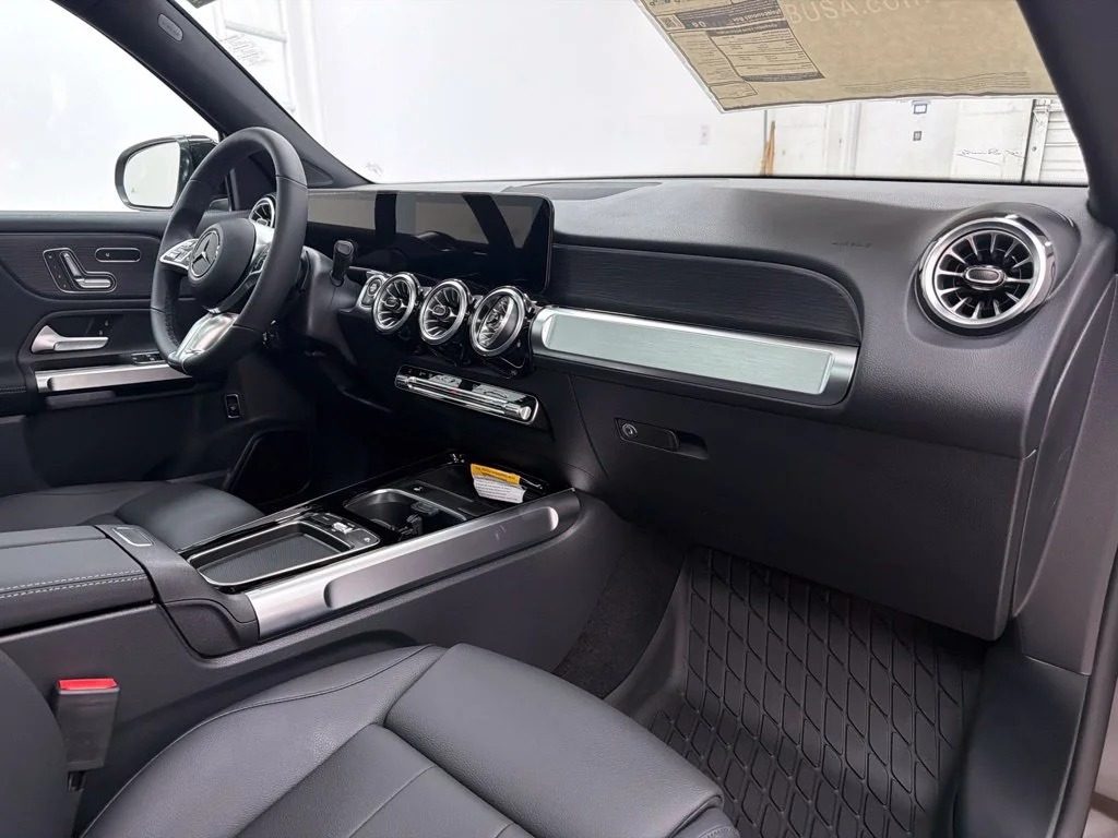 New 2026 Black Mercedes-Benz GLB 250 image 29