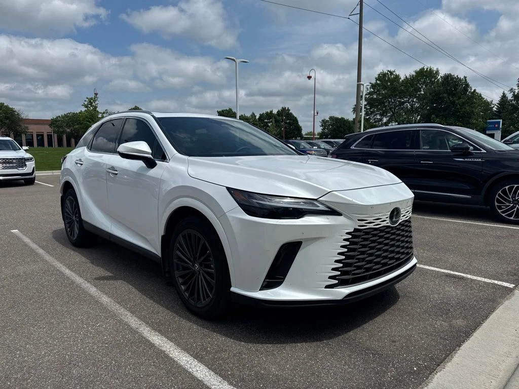 Used 2025 White Lexus 350 Premium image 1