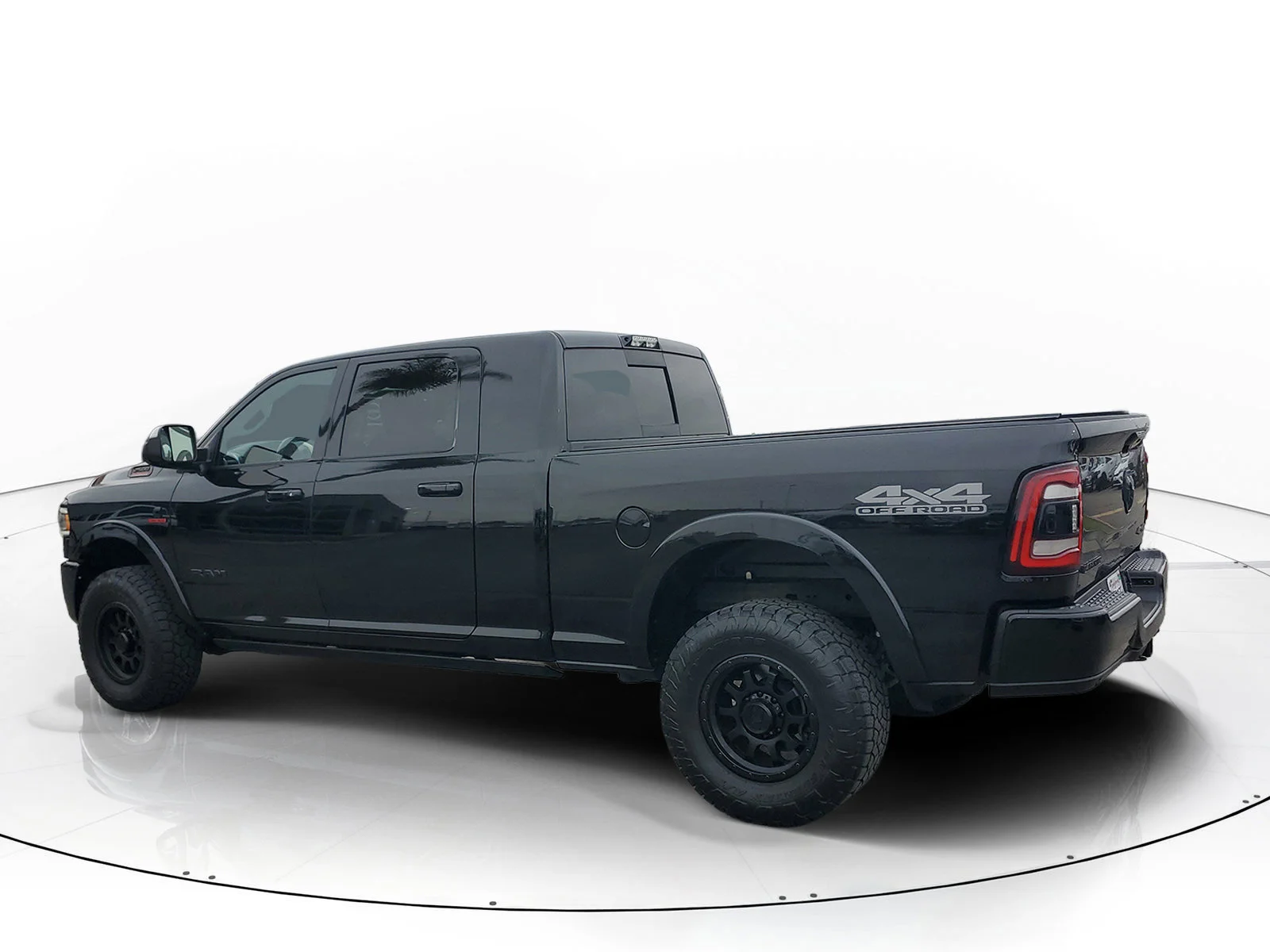 Certified Used 2019 Black Ram Laramie image 4