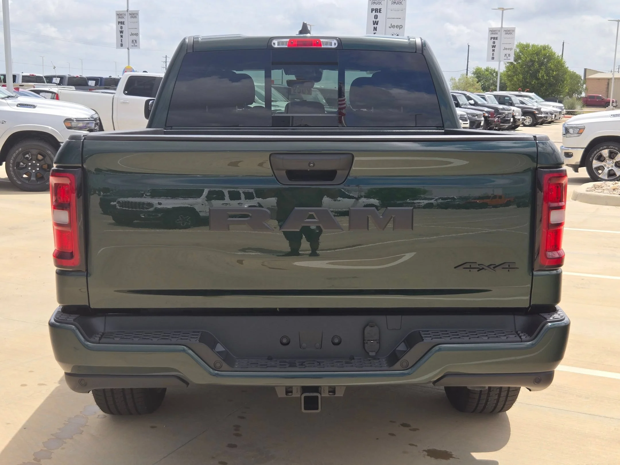 New 2026 Serrano Green Metallic RAM Black Express image 4